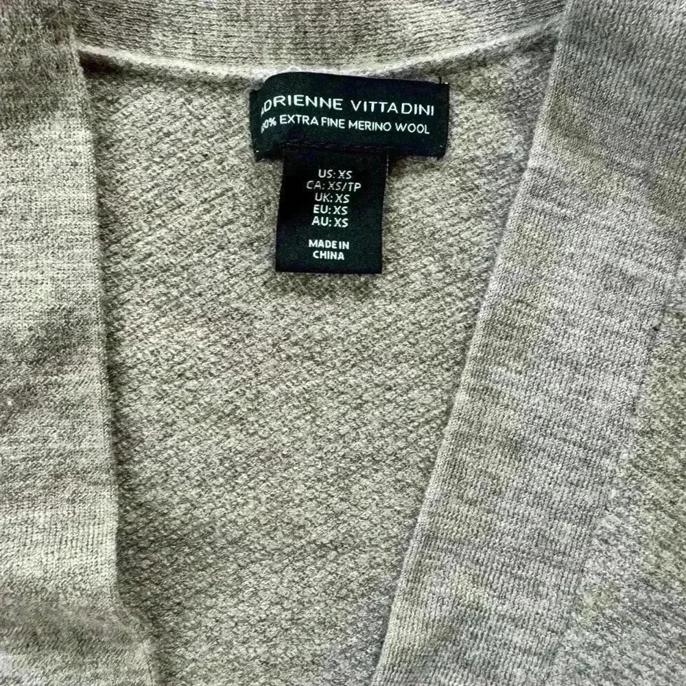 Adrienne Vittadini Cardigan Sweater Womens XS 100% extra fine merino Wool - Picture 2 of 4